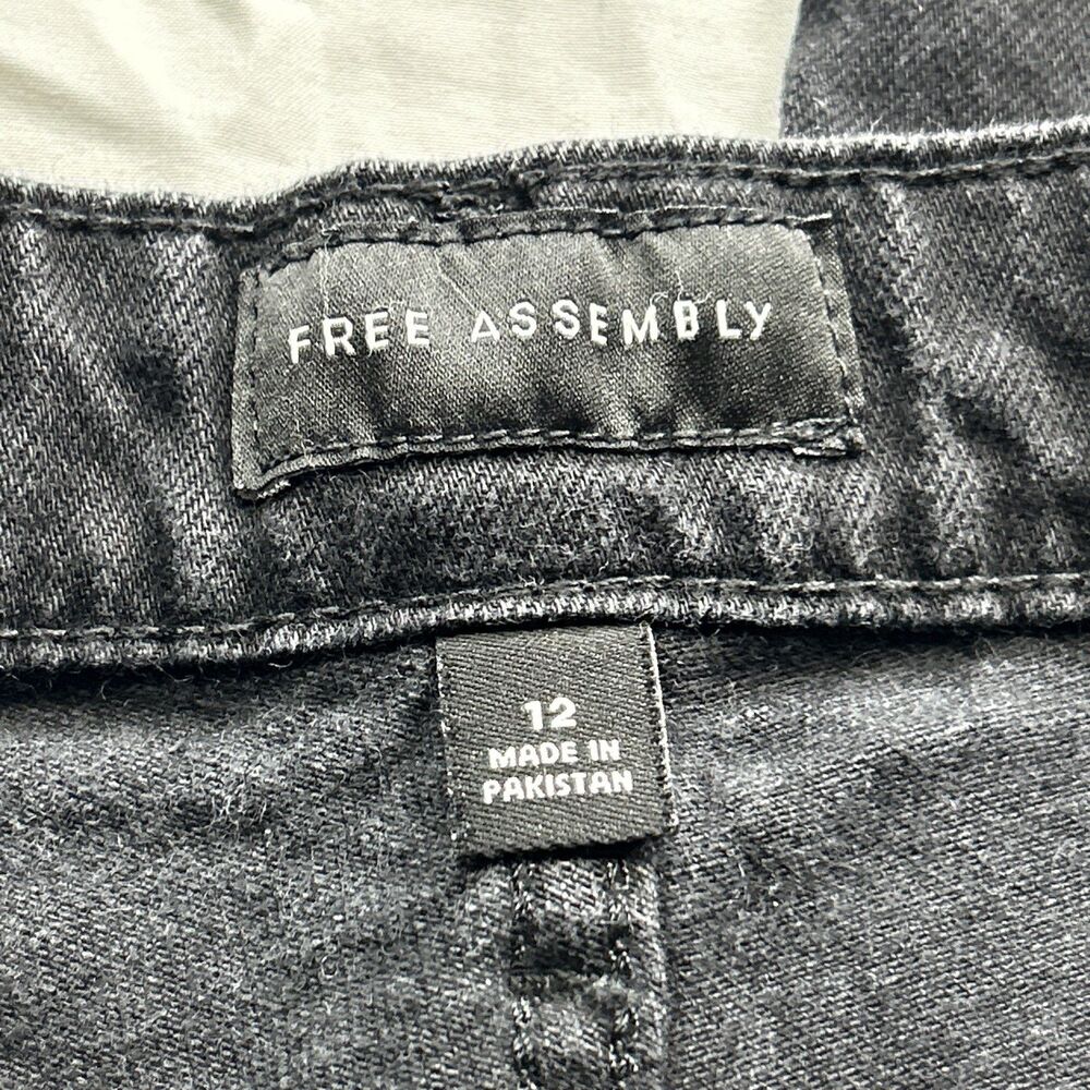 Free Assembly Women's Size 12 High Rise Full Wide Straight Black Jeans Grunge - Picture 6 of 10